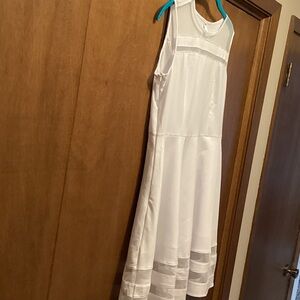Elegant White Sleeveless Dress women’s size M